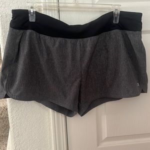 GapFit gstep workout shorts, gray and black, size XL